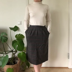 Vintage kjol - Vintage pennkjol i ull. Fantastisk kvalitet! Storlek xs/s.  