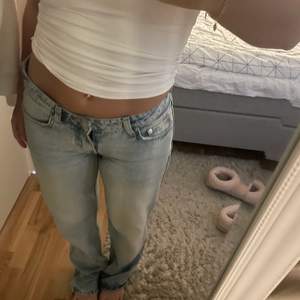 Jättesnygga jeans från Weekday. Kommer ej till användning då dem är lite för små för mig! 