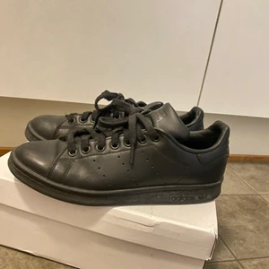 Adidas Stan Smith  - Adidas Stan Smith, knappt använda, storlek 38 och 2/3