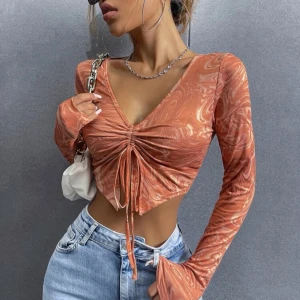 Magtröja/tröja i färg redwood marmor  - Säljer tröja ifrån Shein, köpt rätt nyligen. Använd fåtal gånger. Storlek S. Nypris 89 kronor, säljer för 50 kronor. Köparen står för frakt. (Bilderna är tagna ifrån Sheins app) 