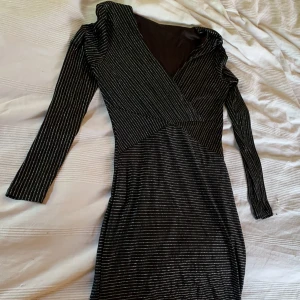 Nyårs aftons klänning  - Denna klänning säljs för 45kr 