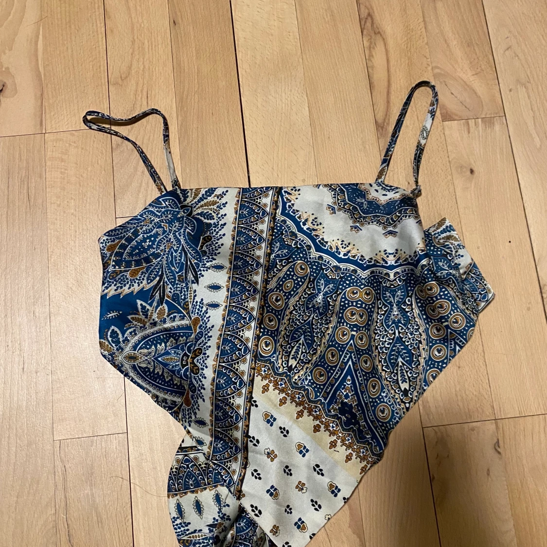 Topp med öppen rygg