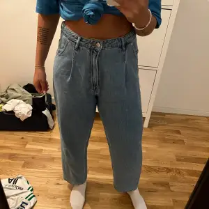 Högmidja jeans byxor från Gina tricot