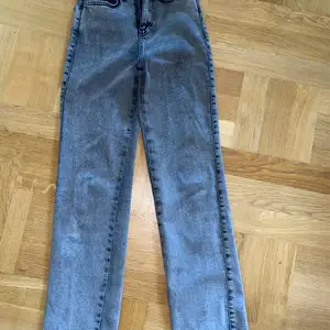 Supersnygga Mad Lady jeans Stl 32.  