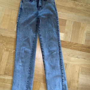 Supersnygga Mad Lady jeans  - Supersnygga Mad Lady jeans Stl 32.  