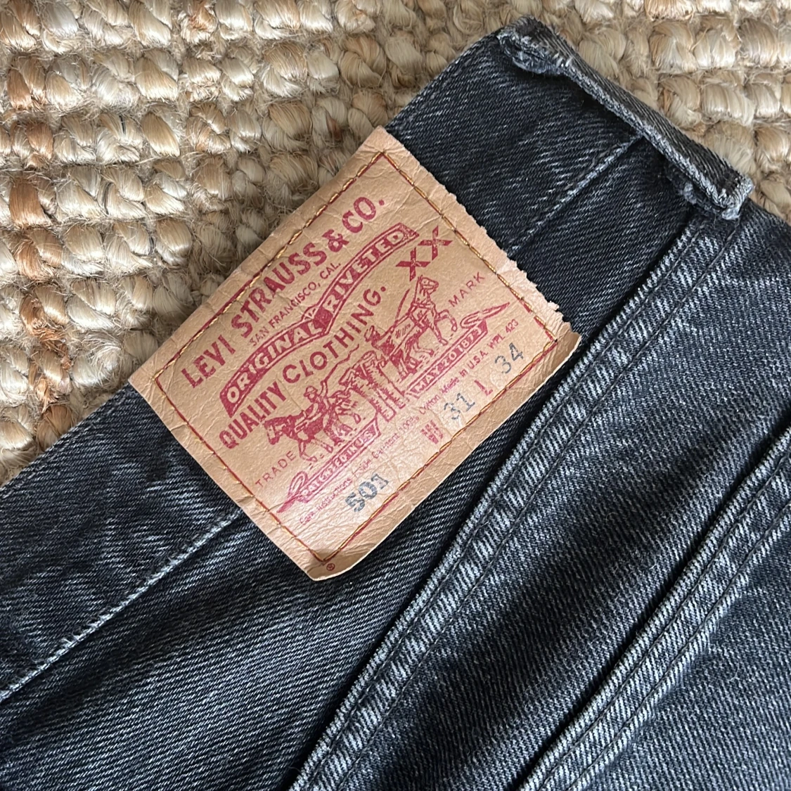 Svarta vintage Levis  - 91