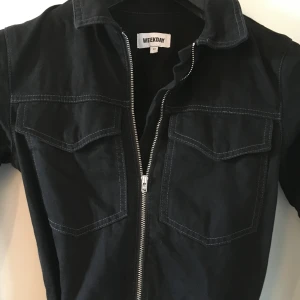 Byxdress xs - En jumpsuit från weekday som passar mig som är 165 cm 🥰