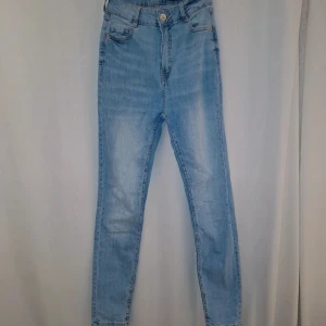 Jeans - Jätte fina men har bytt still så säljer dom.