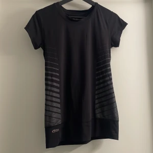 Tränings tröja - Pris kan diskuteras vid snabb affär 