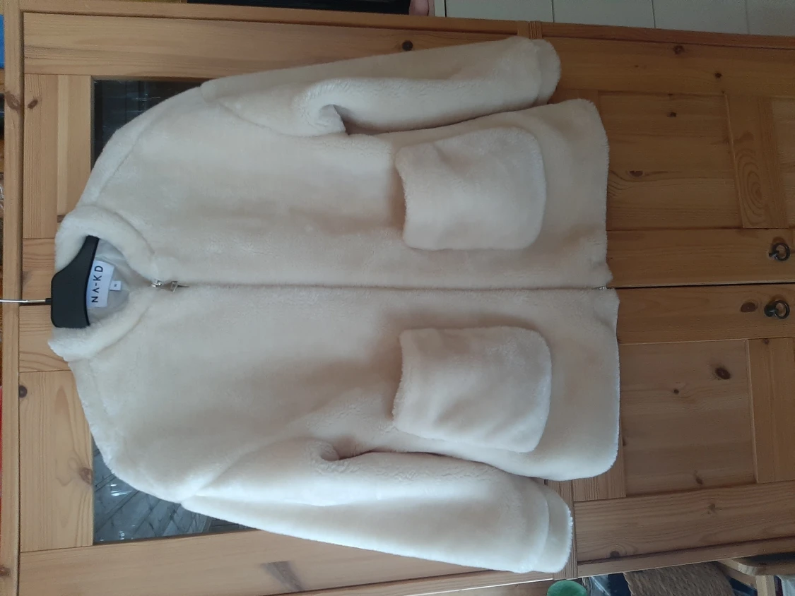 Ny Teddyjacka i storlek 36