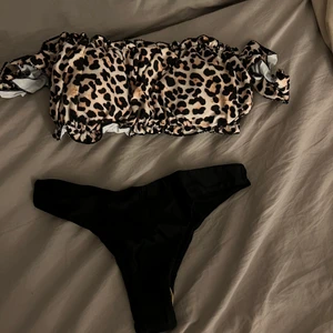 Bikini  - En jätte fin bikini från Shein🖤 Aldrig använd. 