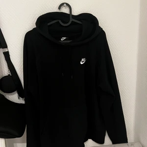 Nike hoodie  - Storlek L använd endast 1 gång