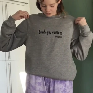 Hoodie - Hoodie från nattid! Frakt tillkommer på 50kr!