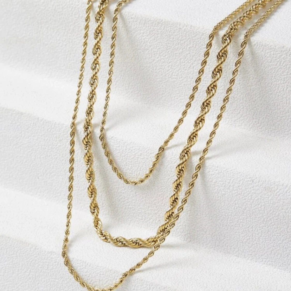 Guld halsband till salu!