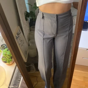 Kostymbyxor zara - Kostymbyxor från zara i strl M. 