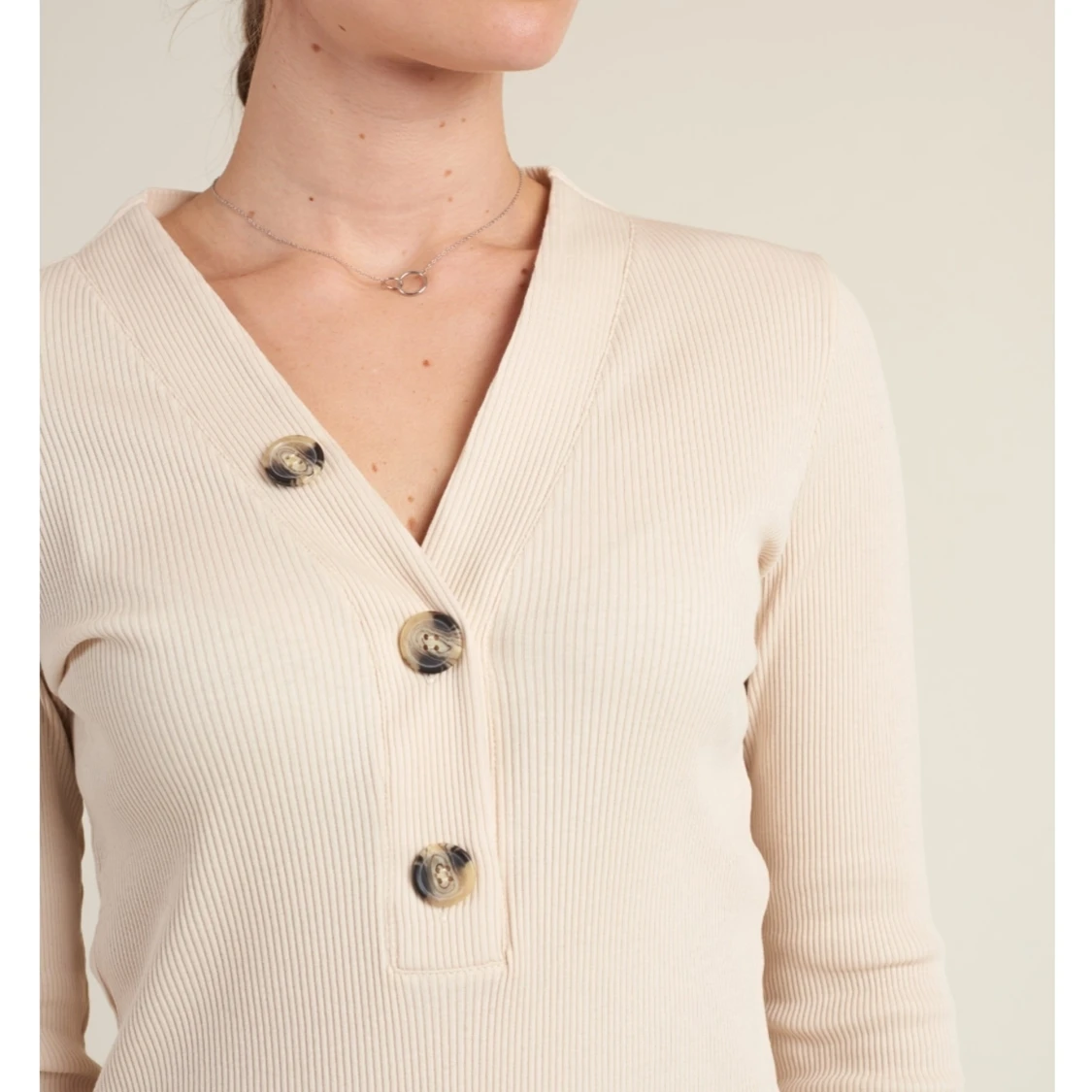 Ribbad långärmad tröja från Visual clothing project. - 90