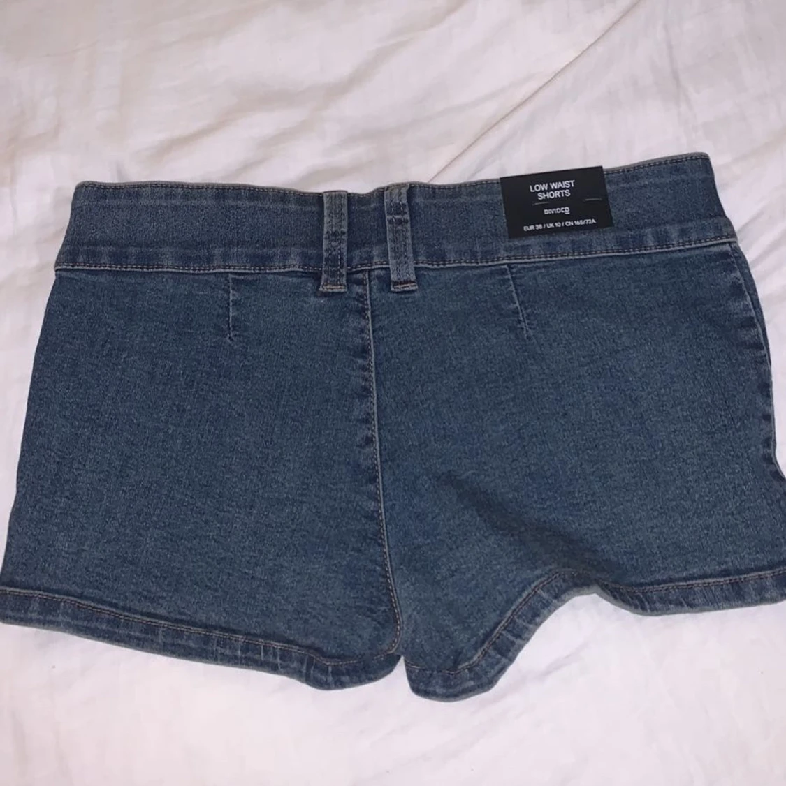 Low Waits Shorts  - 90