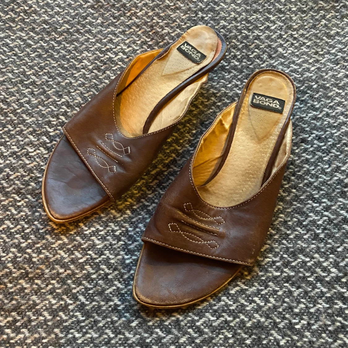 Vagabond Kitten Heels