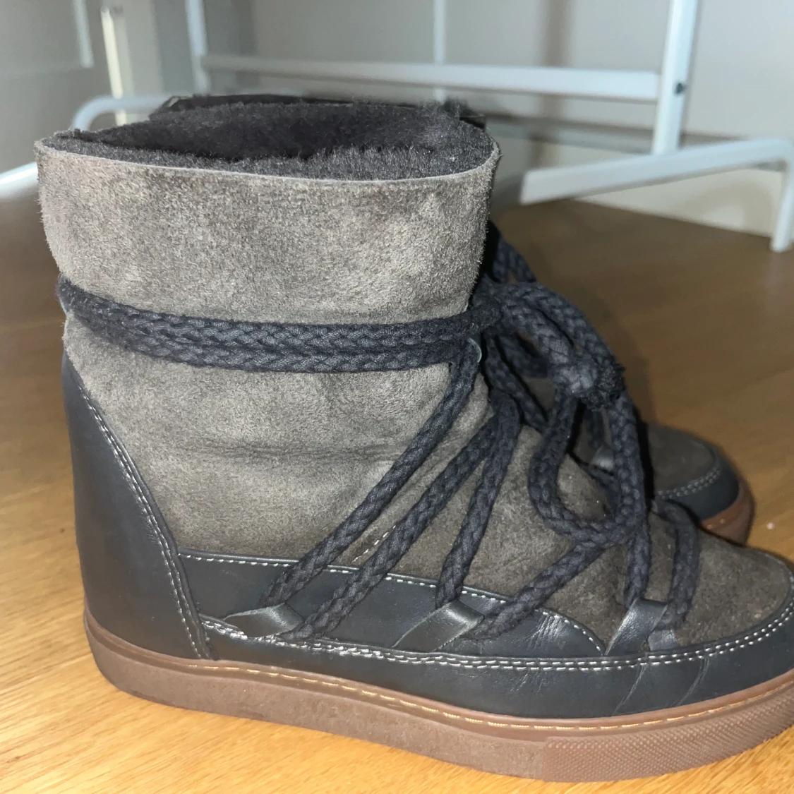 ÄKTA INUIKKIIS  - 91