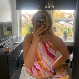 Topp - Jättefin topp, helt ny från GinaTricot. ,prislapp finns kvar)