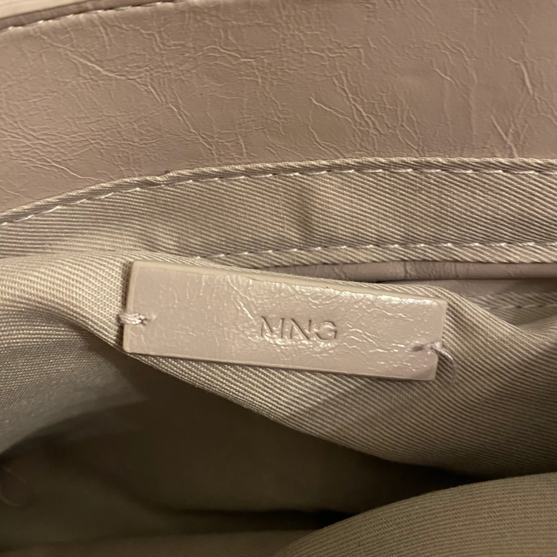 Ljuslila väska från mango - 91