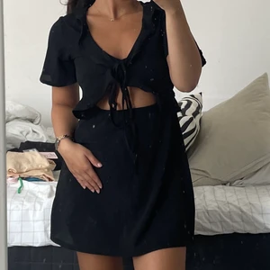 Klänning - Söt somrig svart klänning