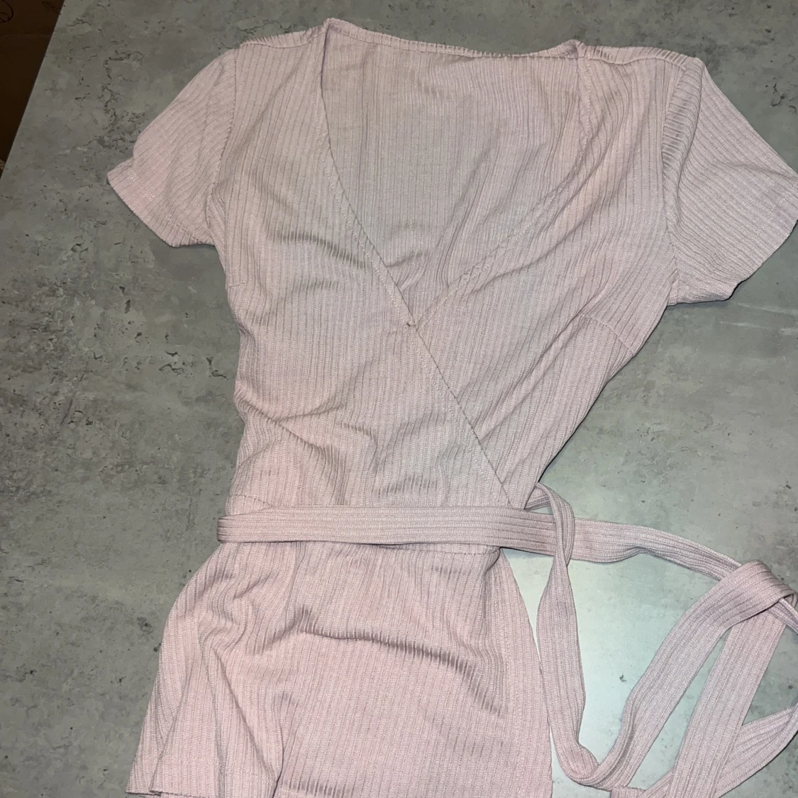 Omlott blus/ tröja bubbleroom S