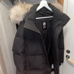 Canada goose storlek XS/S - Jackan är äkta och använd i nyskick kvitto finns!!
