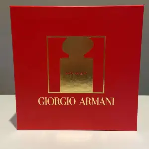 Giorgio armani my way set helt oanvänd. Lådan är 20,5 cm x 20,cm! Ny pris 960kr 