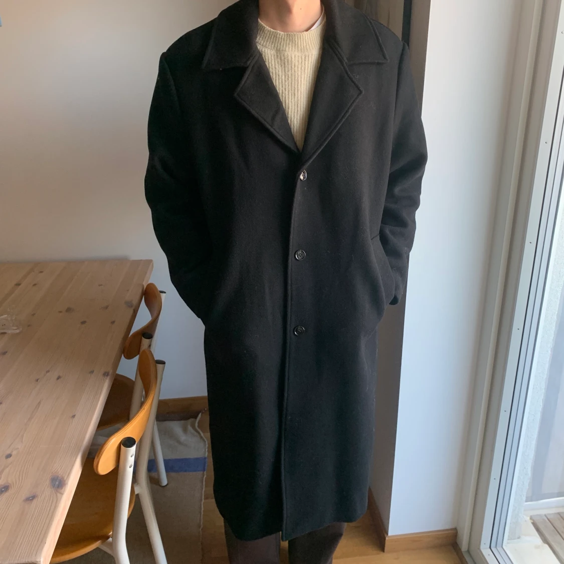 Lång svart ull kappa - 90