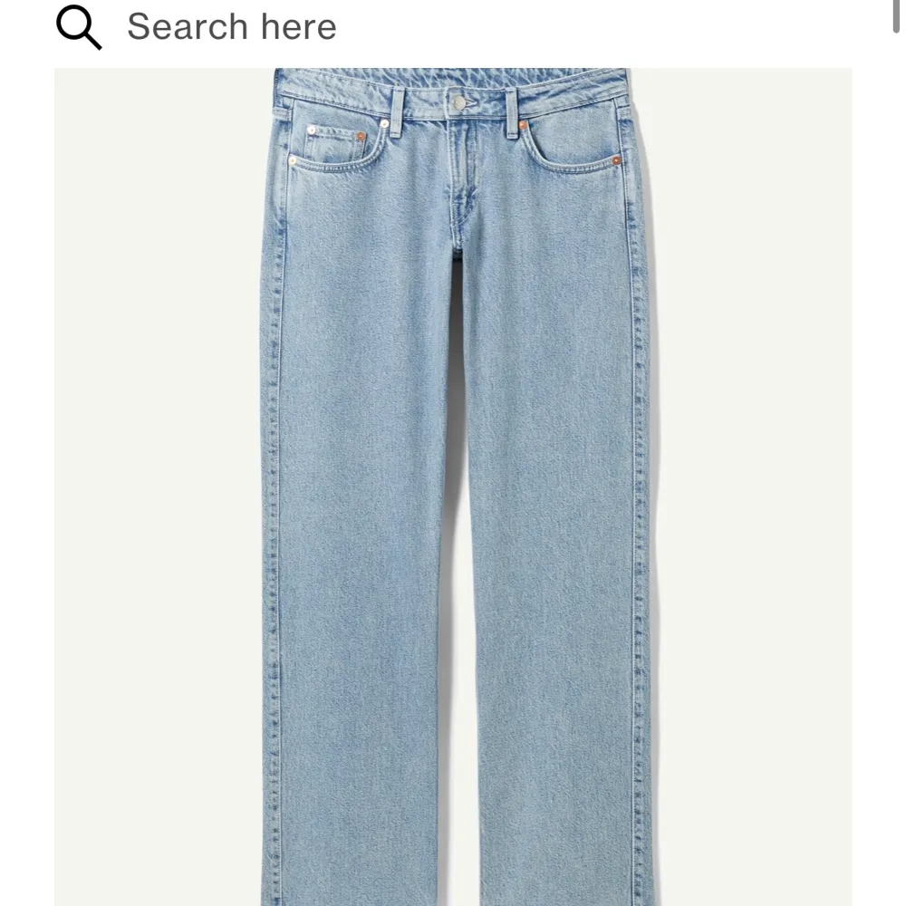 Säljer dessa fina weekday jeans då dem inte passa mig i storleken. Är köpta här på plick och är i helt nyskick.. Jeans & Byxor.