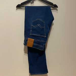 Replay jeans - Replay ”grover” hyperflex jeans Aldrig använt dom.