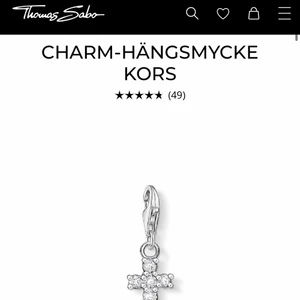 Tomas sabo charm - Helt oanvänd charm då jag fått dubbletter vid konfirmation. Är ett superfint kors med stenar som man sätter på sin charm bracelet!!  Har kvar säkerhetsmärkningen och kommer med låda och påse! Köpt för 449kr  Säljer för 250kr, billigare vid snabb affär