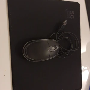Mus och gaming pad - Mus och Mus padda jätte bra skick använt 3 gånger