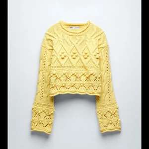 zara tröja - slutsåld stickad tröja från Zara. aldrig använd! 💞