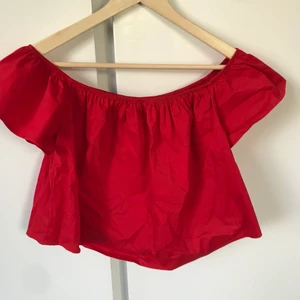 Offshoulderblus  - Superfin offshoulderblus från forever 21 i S! Fraktar eller möter i Sthlm! 