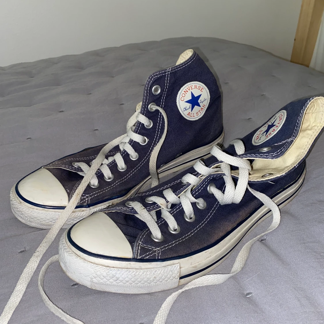 Gråblå converse!