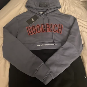 Hoodrich  - Hej! Säljer mitt helt nya hoodrich sett då jag inte tycker den passade mig så bra . Fler bilder privat