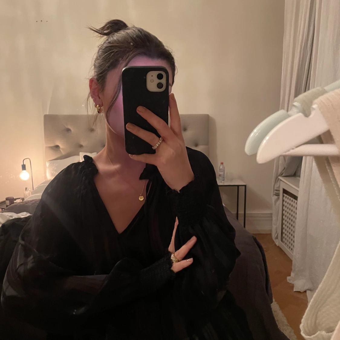 Svart genomskinlig blus 