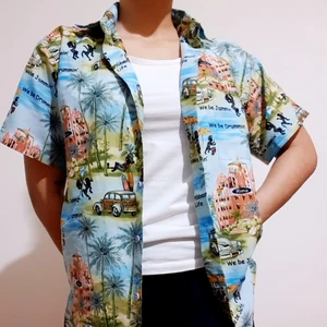 Rima short sleeve button up size M - Rima Beachworld kortärmad skjorta med knäppning. Storlek M. 