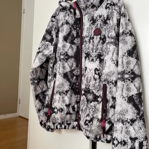 2 för 40kr bomberjackor  - Först till kvarn. Säljer omgången p.g.a flytt.