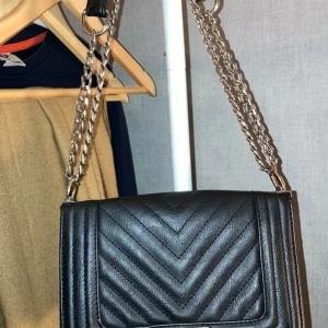 Väska - Hand väska 