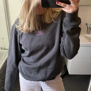 Sweatshirt - Sweatshirt från HM herr. Storlek S💜