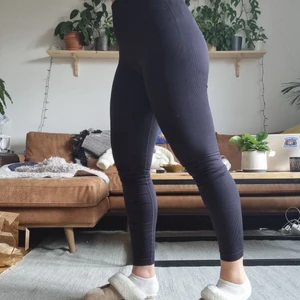 Rondell träningstights - Aldrig använda mjuka träningstights. Svarta storlek M