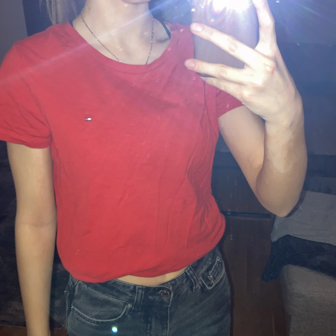 En fin röd Tommy Hilfigger t-shirt.  - 90