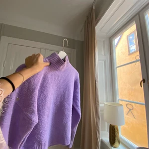 &otherstories tröja - Så så så fin &otherstories tröja!! Säljer pga använder inte längre men SÅ härlig vårtröja!!