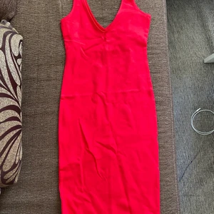 Klänning från Forever21 - Aldrig använt, storlek S, stretchigt material 