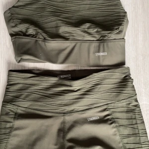 Stronger  - Säljer ett fina set från stronger!! Väldigt fint skick, använd 2 gånger . Storlek s