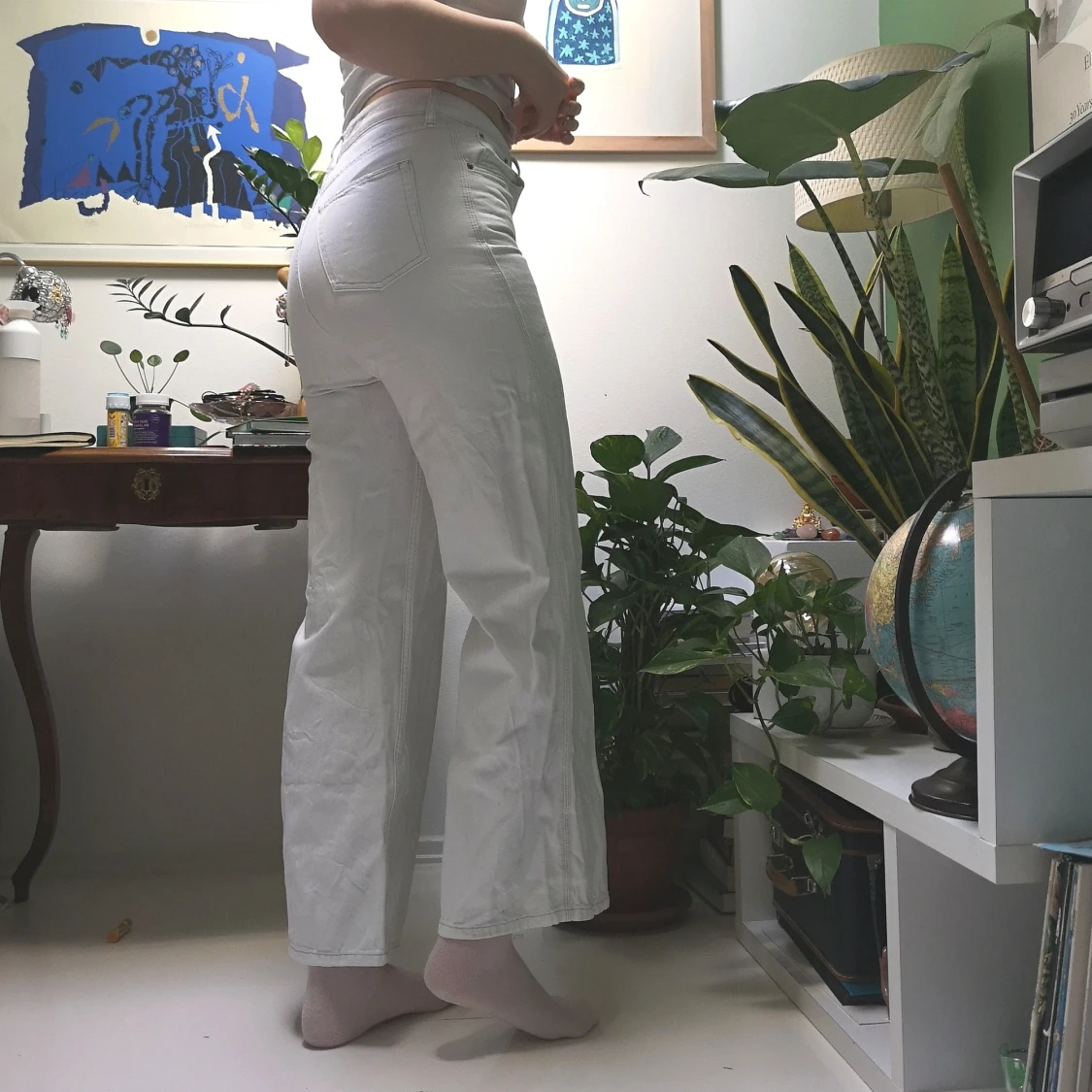 Högmidjade Vita Urban Outfitters Jeans - 90