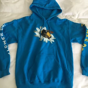 Golf Wang Flower Boy Hoodie - Säljer min fina golf wang hoodie, av anledning att den inte kommer till användning. Inte min bild, men kan skicka fler bilder om det skulle behövas  